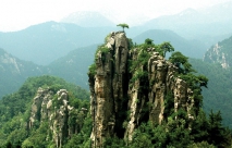 中国首座由学术界命名的生态名山——蒙山