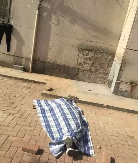 费县一高中生跳楼身亡