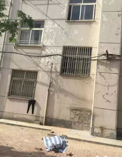 费县一高中生跳楼身亡